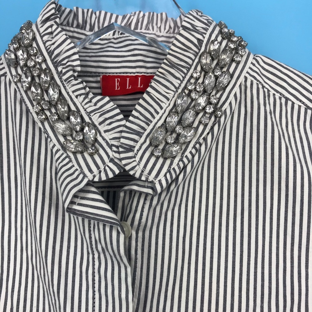 🌹Elle rhinestones embellished collar top w/stripe